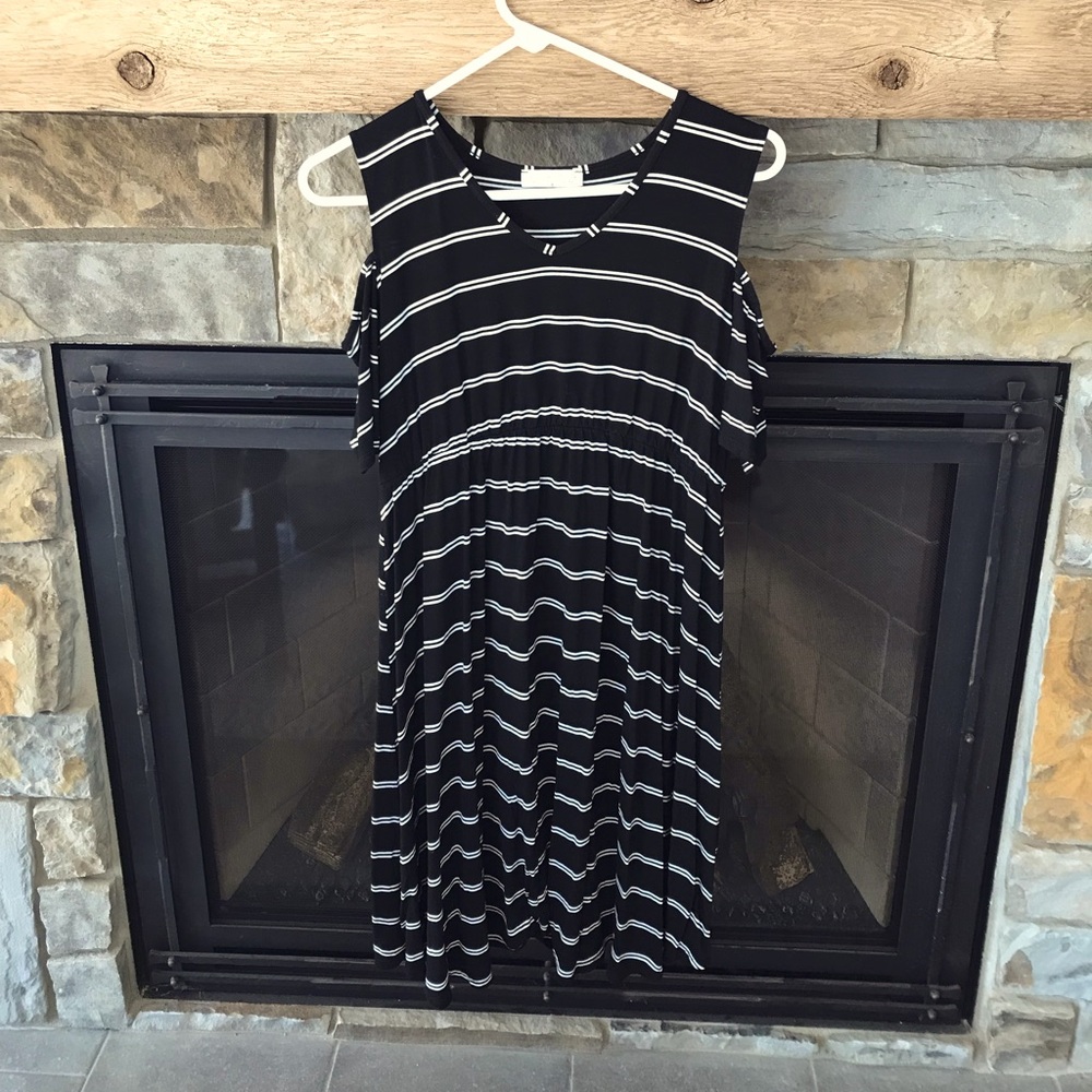 Bluebelle maternity dress